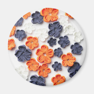 Vår handgjorda sadelblommor orange blå magnet