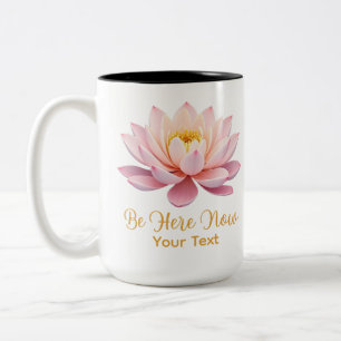 Var här nu Pastel Lotus mindful Två-Tonad Mugg