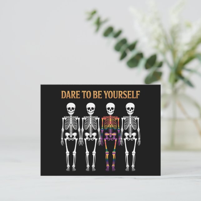 Var inte din egen Skeleton Cute LGBT-Pride Vykort (Stående Fram)