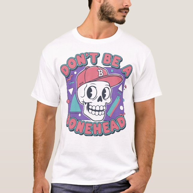 Var Inte En Idiot Retro 90tal Memphis Stil Kalle S T Shirt (Framsida)