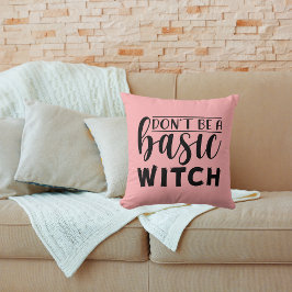 Var inte en vanlig Witch-funny Humor Rosa Hallowee Kudde
