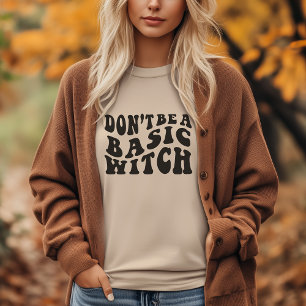 Var inte en vanlig "Witch T-Shirt" - lustig Hallow T Shirt
