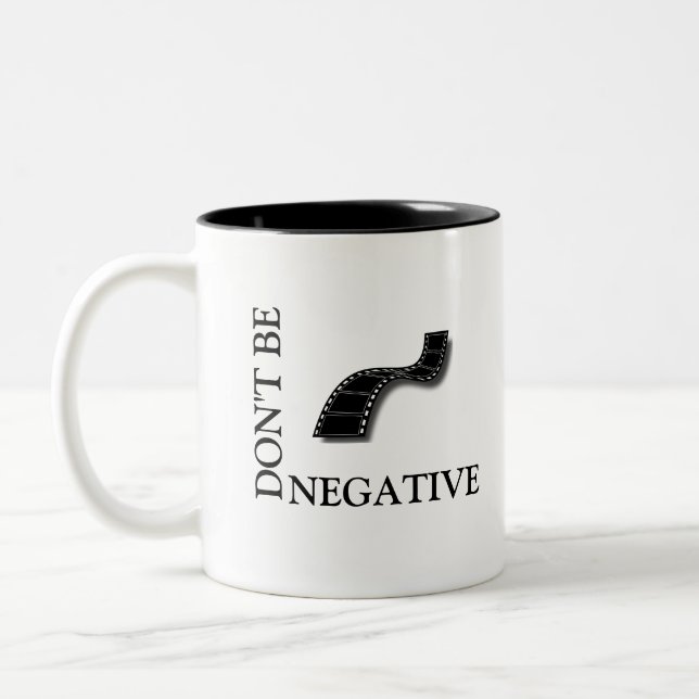 Var inte NEGATIV Två-Tonad Mugg (Vänster)