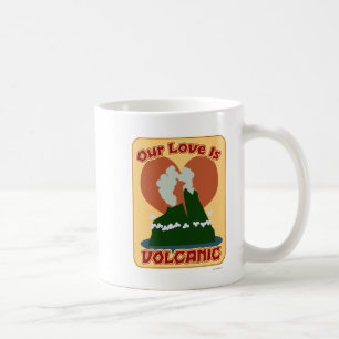 Vår Kärlek är Volcanic Tecknad Travel som säger Kaffemugg
