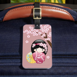 Vår Kokeshi Doll - Cute Japansk Geisha på Rosan Bagagebricka