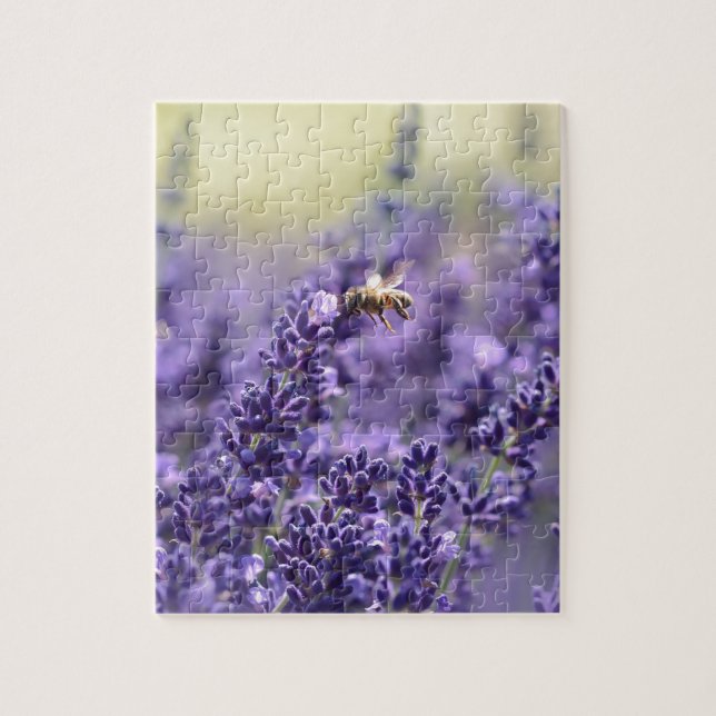 Vår Lavendel med Bin Lila Blommig Pussel (Vertikal)
