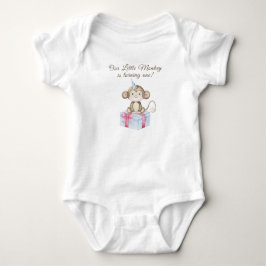 Vår lilla apas första födelsedag t shirt