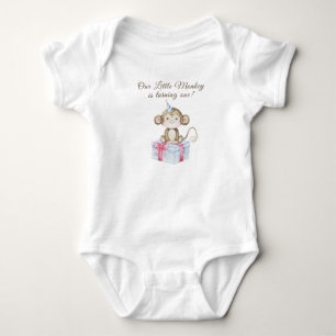 Vår lilla apas första födelsedag t shirt