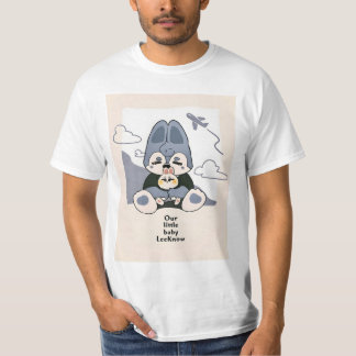 Vår lilla baby LeeKnow T Shirt