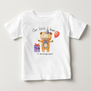 Vår lilla björn fyller ett Barnkalas T Shirt