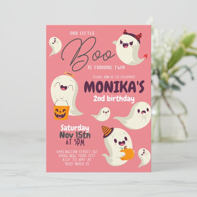 Vår lilla Boo Girl Halloween Birthday-inbjudan Inbjudningar (Stående Fram)