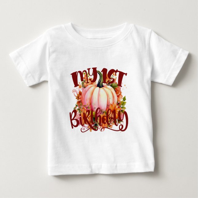 Vår lilla dockas första födelsedag t shirt (Framsida)