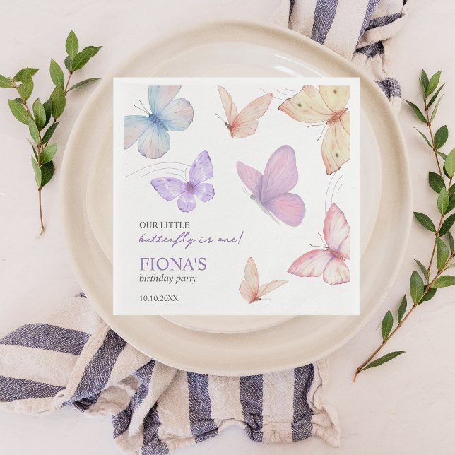 Vår lilla fjärilshugges första födelsedag Cute Chi Pappersservett (Our little butterfly 1st birthday napkin)