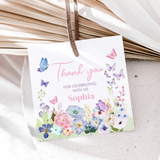 Vår lilla fjärilskorgett på Födelsedagsfesten Squa Gåvor Etiketter (Whimsical Our Little Butterfly Birthday Party Square Favor Tags)