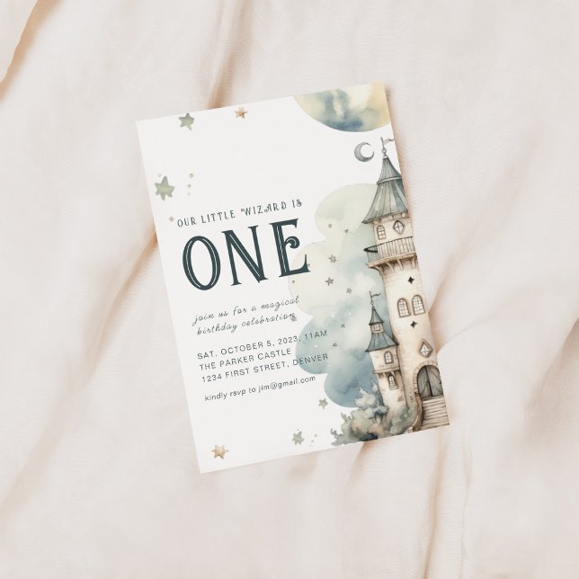 Vår lilla guide Witch är ett Inbjudningar (Skapare uppladdad)