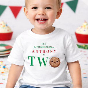 Vår lilla köttbulle är två 2-års födelsedag  t shirt