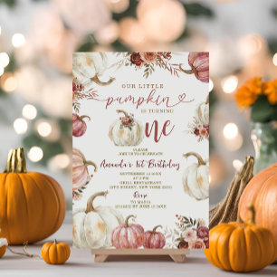 Vår lilla Pumpkin håller på att förvandla en marsa Inbjudningar