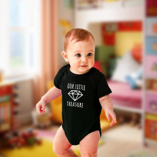 Vår lilla skatt. Enkel svart T Shirt