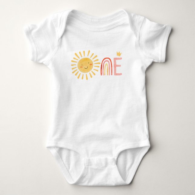Vår lilla solsken är en födelsedag Baby Bodykostym T Shirt (Framsida)