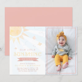 Vår lilla solskensfärgade fjäril-fågel inbjudningar