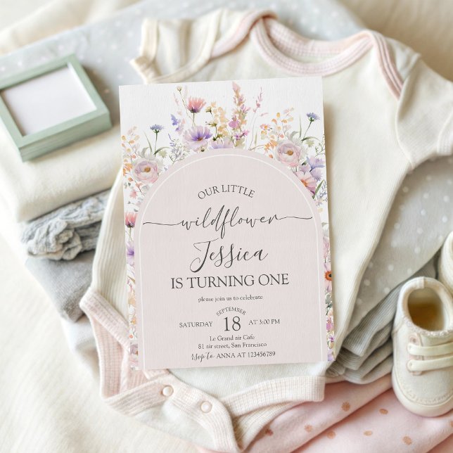 Vår lilla vildblomma 1-års födelsedagsinbjudan inbjudningar (Skapare uppladdad)