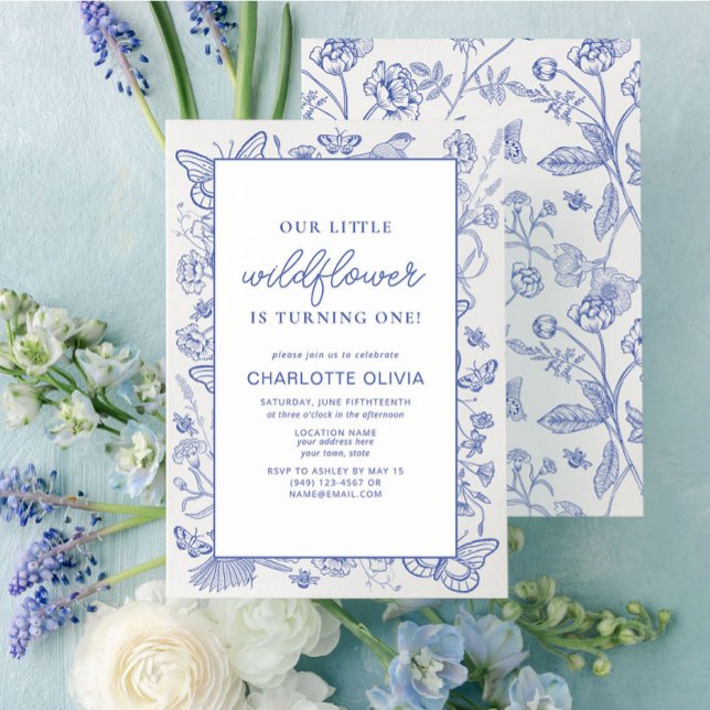 Vår lilla Wildblomma 1:a födelsedag Fransk Blue Inbjudningar (Easily personalize this sweet baby's first birthday invitation with your unique details.)