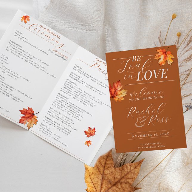 Var Löv i Kärlek-programmet för bröllopsceremoni (Fall Leaves Be Leaf In Love burnt orange rust terracotta Autumn wedding folded ceremony program)