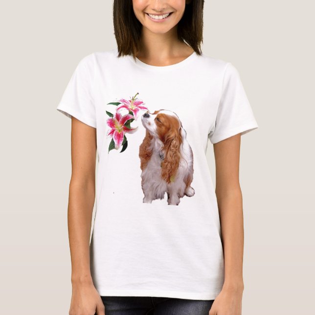 Vår med en Cavalier King Charles Spaniel T-shirt (Framsida)