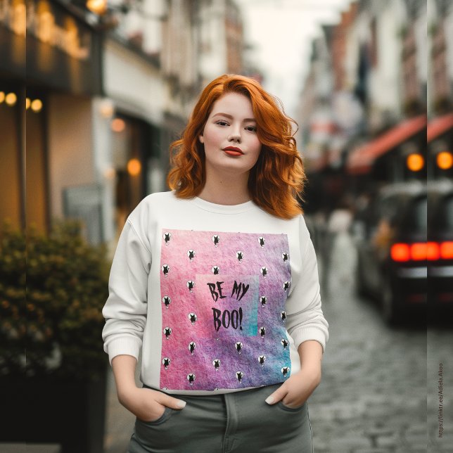 Var min Boo T-shirt av Poet Adiela Akoo / (Be My Boo T-shirt by Poet Adiela Akoo. LOVE it? BUY it now! Browse my store 4 more great gift ideas!)