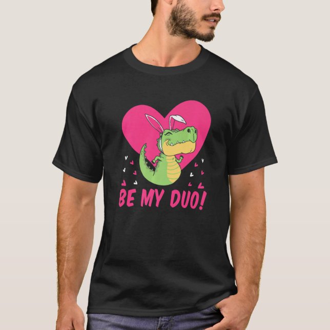 Var min Duo Cute Flies Dinosaur Valentine Day Din T Shirt (Framsida)