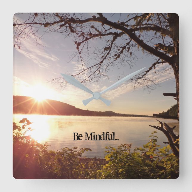 var mindful yogarum tar tid på fyrkantig klocka (Framsida)