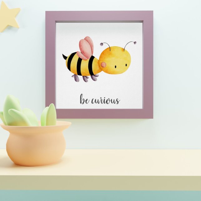 Var Nyfiken Gult och Rosa Be Kids Nursery Poster (Skapare uppladdad)