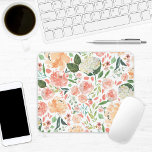 Vår - och Peach Watercolor Blommigt Office Musmatta<br><div class="desc">Färska vattenfärger blommar med ro,  ponnyer och vattendrag i persikor,   rosa och grönt.</div>