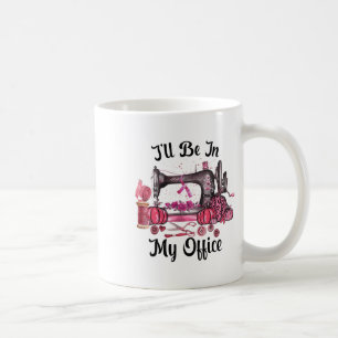 Var På Mitt Kontor Syroom Quiltning Bröstcancer Kaffemugg