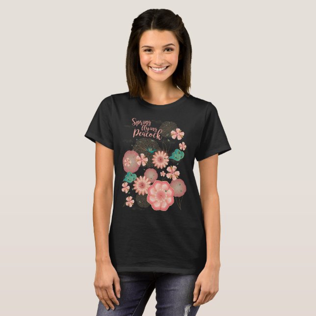 Vår Peach Garden Flies Peacock Blommigt Ornament T Shirt (Hel framsida)