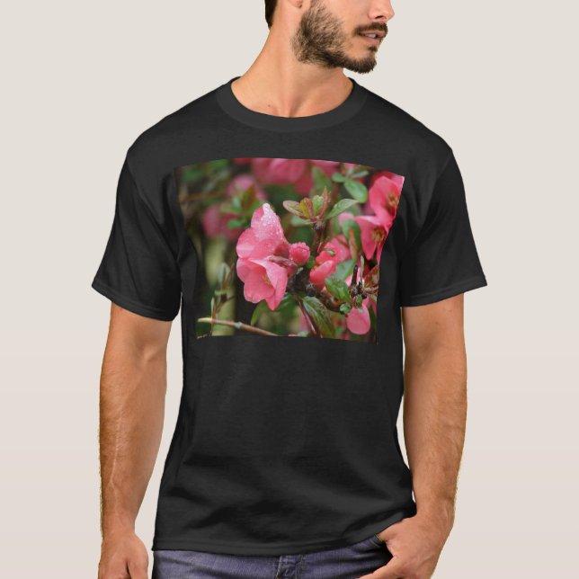 Vår Rosa Blommar Quince Tee (Framsida)