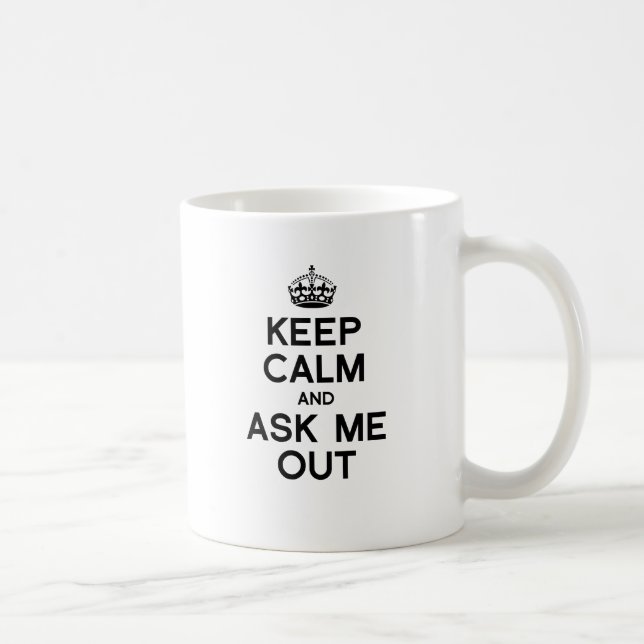 VAR RUHIG OCH FRÅGA MIG UT -.png Kaffemugg (Höger)
