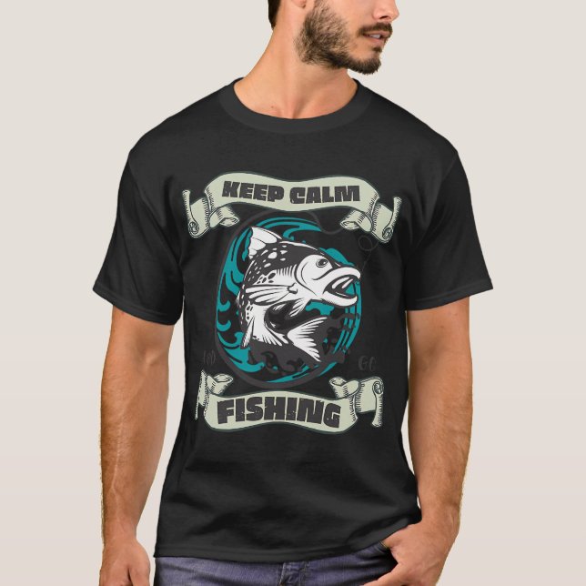 VAR RUHIG OCH GÅ OCH FISKA  T SHIRT (Framsida)