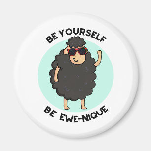 Var själv Ewenique Funny Sheep Pun Magnet