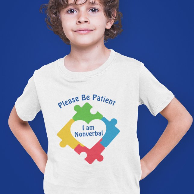 Var snäll och tåla att jag är icke-verbal Cute Aut T Shirt (Skapare uppladdad)