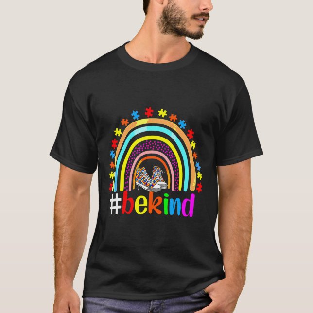 Var snäll och uppmärksamma dig på att Rainbow Puzz T Shirt (Framsida)