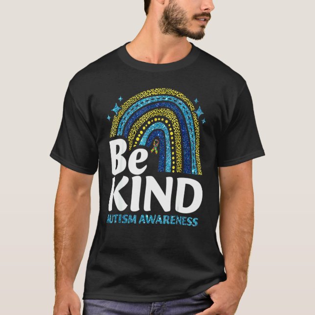 Var snäll regnbåge Autism Acceptans Leopardutskrif T Shirt (Framsida)