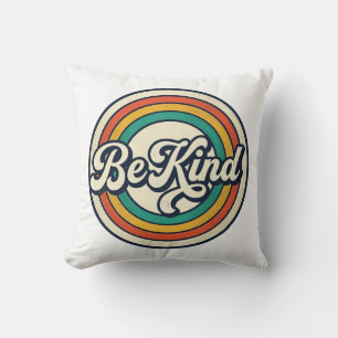 Var snäll Retro regnbåge Vintage T-shirt design_2 Kudde