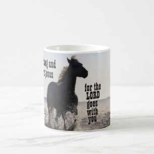 Var stark och modig bibel Verse Deut 31 Horse Kaffemugg
