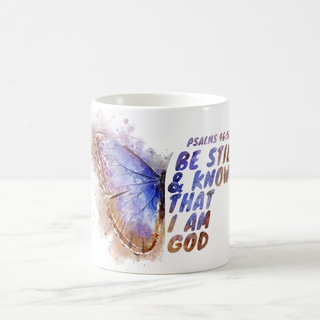 Var stilla och vet att jag är Gud: Kvinnor i fjäri Kaffemugg (Center)