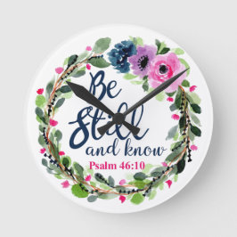 Var stilla och vet den rosa blom- bibelversen rund klocka