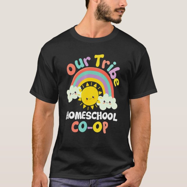 Vår Tribe Homeschool Co Op T Shirt (Framsida)