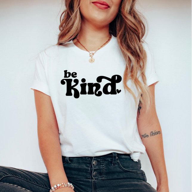 Var vänlig och minimalistisk t shirt (Skapare uppladdad)