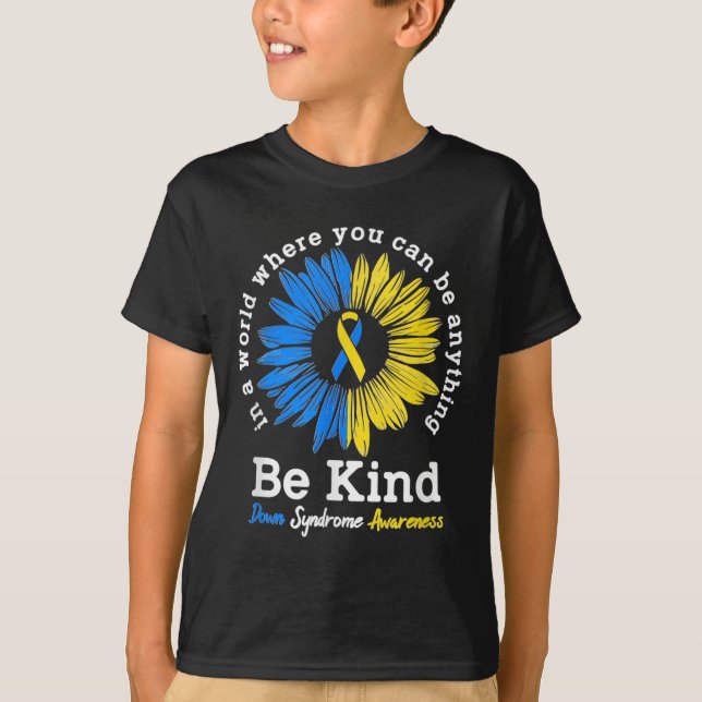 Var vänlig och nedåt Syndrome Awareness Ribbon Sol T Shirt (Framsida)