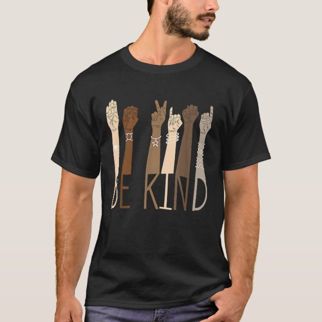 Var vänliga och skriv språkhandssamtalsläraringarn t shirt (Framsida)